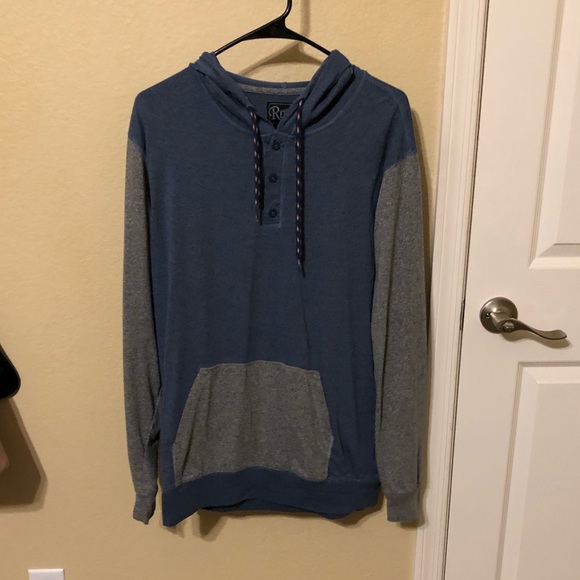 Hooded tee - Picture 1 of 4